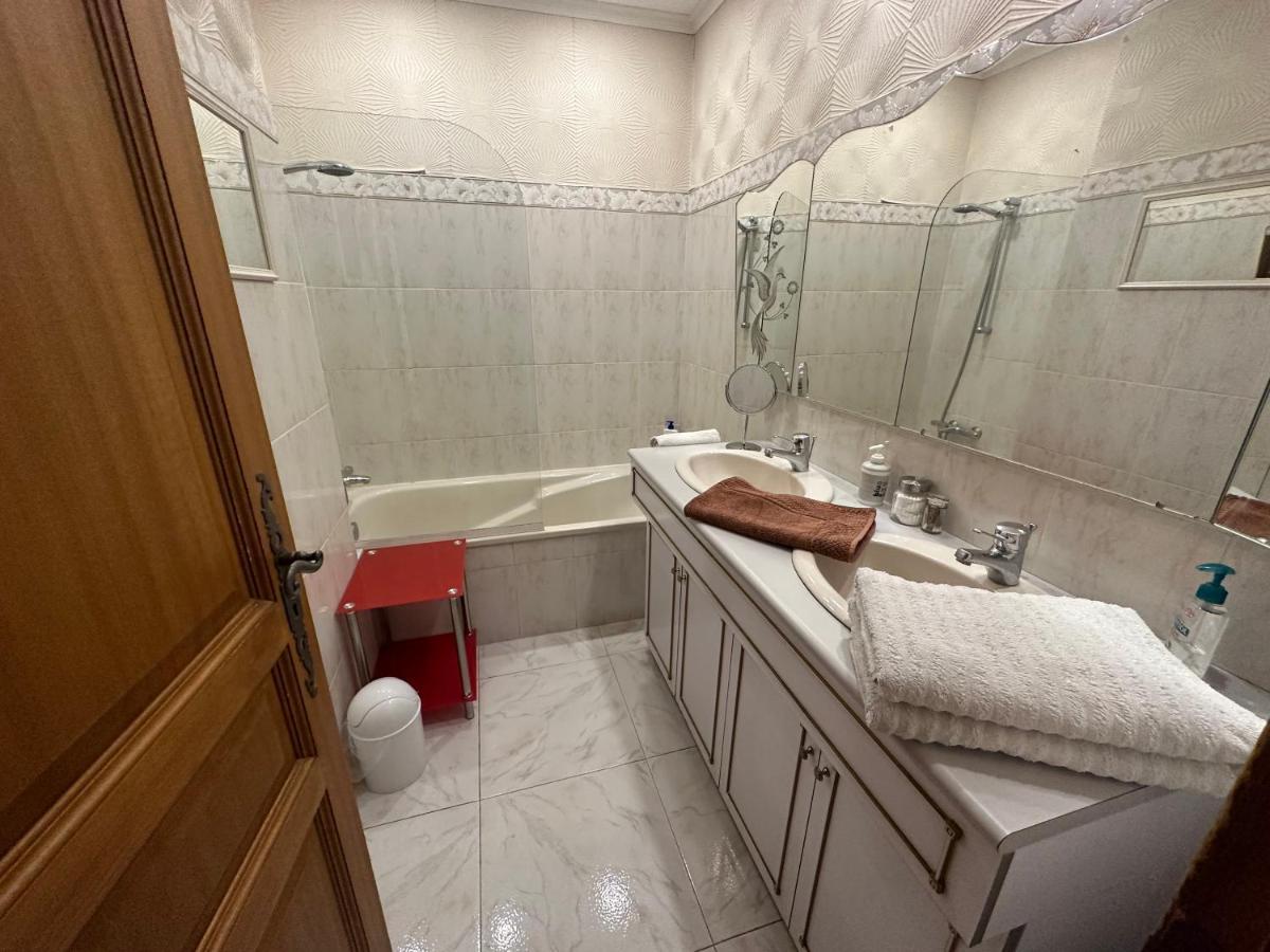 Chambre Prive Avec Sdb Privative 勒卡内 外观 照片