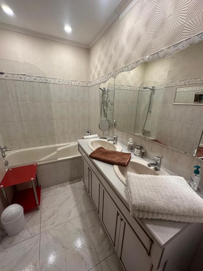 Chambre Prive Avec Sdb Privative 勒卡内 外观 照片
